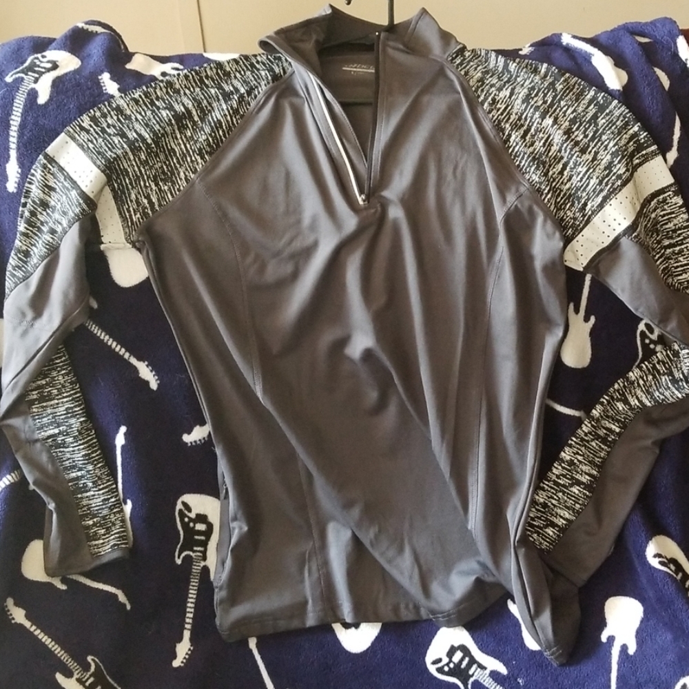 Suhweeeet bcg quarter zip!